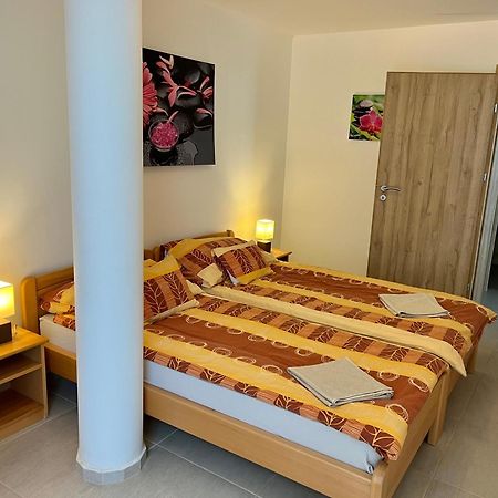 Waterfront Apartmanok Zamárdi Kültér fotó