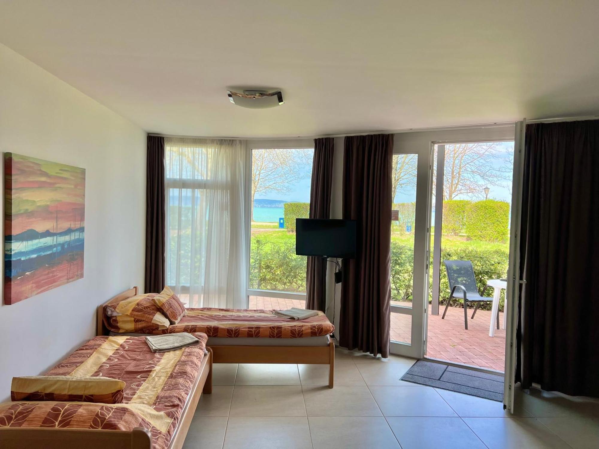 Waterfront Apartmanok Zamárdi Kültér fotó